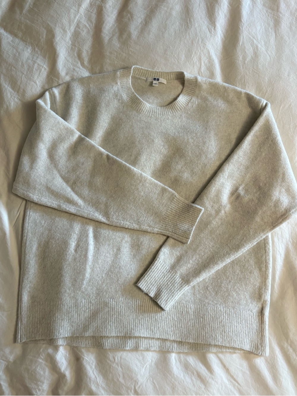 Uniqlo Crewneck Sweater in Light Cream